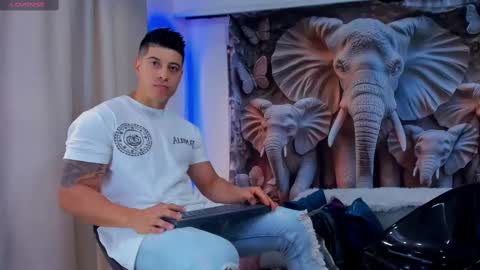 Snapshot of lukas_green1 chatting on September 14, 7:46 pm Lukas Green online show from September 14, 7:46 pm