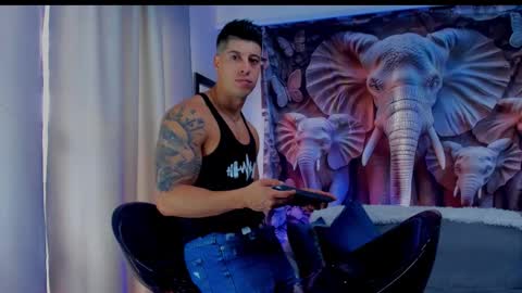 Snapshot of lukas_green1 chatting on October 12, 6:29 pm Lukas Green online show from October 12, 6:29 pm