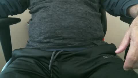 Snapshot of luke7711 chatting on October 8, 2:47 pm luke7711 online show from October 8, 2:47 pm