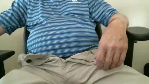 Snapshot of luke7711 chatting on October 24, 7:43 pm luke7711 online show from October 24, 7:43 pm