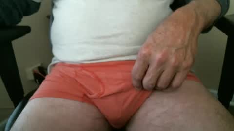 Snapshot of luke7711 chatting on November 10, 2:27 pm luke7711 online show from November 10, 2:27 pm