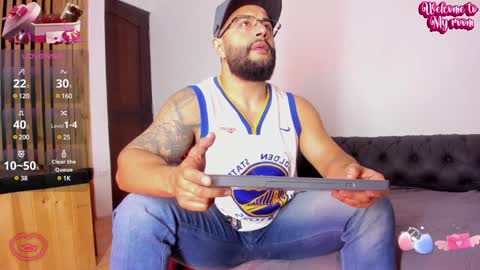 Snapshot of luke__09 chatting on January 16, 1:14 pm LUKE online show from January 16, 1:14 pm