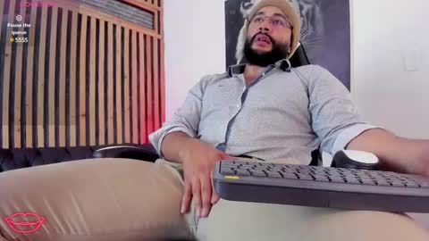 LUKE online show from March 5, 12:00 pm