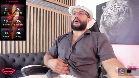 Snapshot of luke__09 chatting on March 9, 12:31 pm LUKE online show from March 9, 12:31 pm