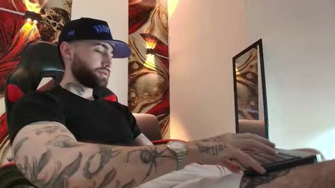 LUKE online show from December 19, 1:07 pm