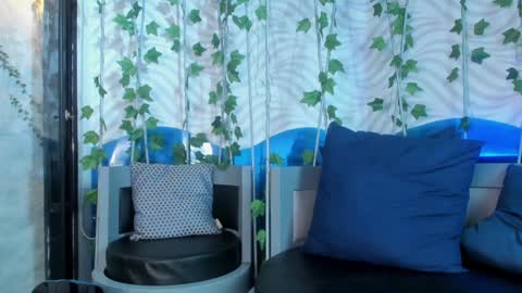 Snapshot of lukecrews chatting on February 8, 7:16 pm Luke Crews online show from February 8, 7:16 pm