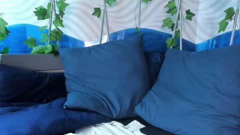 Snapshot of lukecrews chatting on March 2, 1:36 am Luke Crews online show from March 2, 1:36 am