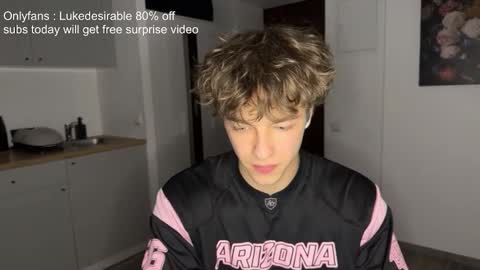 lukedesirable online show from February 23, 8:06 pm