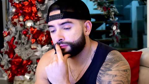 Snapshot of lukhass chatting on January 15, 12:19 am Lukhas f4f online show from January 15, 12:19 am