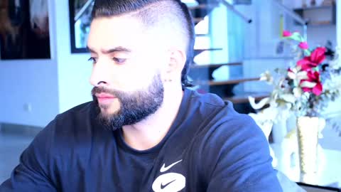 Snapshot of lukhass chatting on January 31, 9:59 pm Lukhas f4f online show from January 31, 9:59 pm