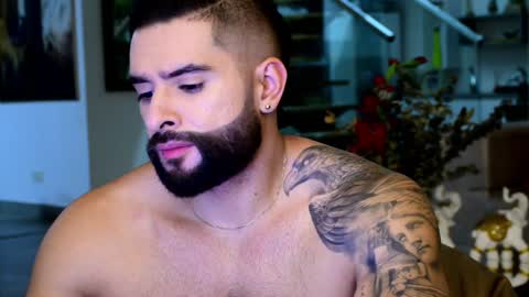 Snapshot of lukhass chatting on February 5, 12:53 am Lukhas f4f online show from February 5, 12:53 am