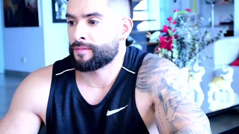 Snapshot of lukhass chatting on February 5, 7:53 pm Lukhas f4f online show from February 5, 7:53 pm