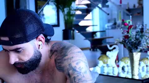 Snapshot of lukhass chatting on February 26, 6:54 pm Lukhas f4f online show from February 26, 6:54 pm