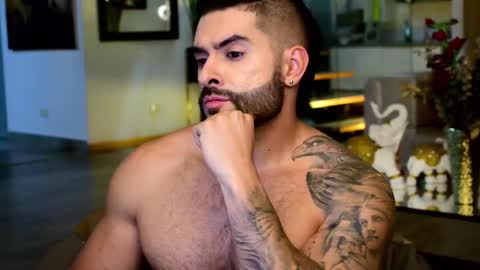 Snapshot of lukhass chatting on March 6, 12:10 am Lukhas f4f online show from March 6, 12:10 am