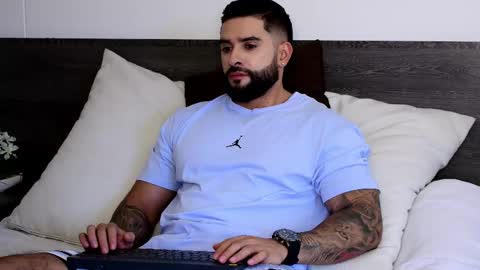 Snapshot of lukhass chatting on October 1, 7:20 pm Lukhas f4f online show from October 1, 7:20 pm