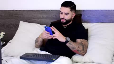 Snapshot of lukhass chatting on October 19, 12:11 am Lukhas f4f online show from October 19, 12:11 am