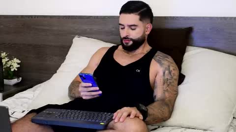 Snapshot of lukhass chatting on October 24, 1:35 am Lukhas f4f online show from October 24, 1:35 am