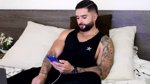 Snapshot of lukhass chatting on October 26, 2:06 am Lukhas f4f online show from October 26, 2:06 am