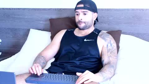 Snapshot of lukhass chatting on December 4, 5:21 pm Lukhas f4f online show from December 4, 5:21 pm