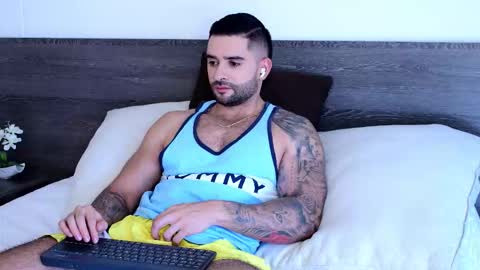 Snapshot of lukhass chatting on December 13, 8:14 pm Lukhas f4f online show from December 13, 8:14 pm