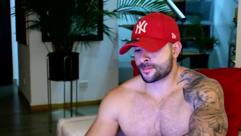 Lukhas f4f online show from April 9, 6:19 am