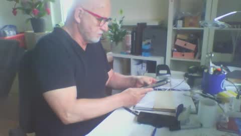luley58 online show from May 4, 2:24 pm