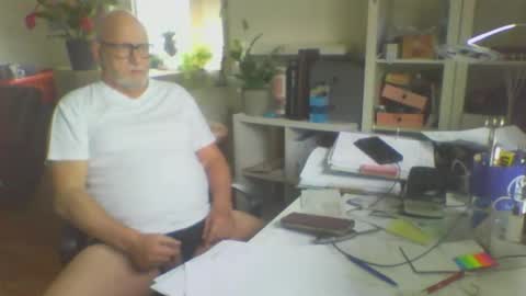 luley58 online show from May 7, 7:36 am