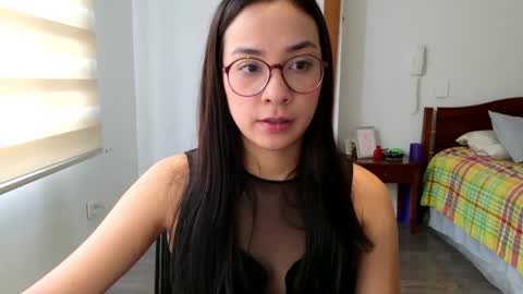 Luli online show from April 1, 1:41 pm