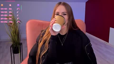 Snapshot of lullyfox chatting on December 19, 1:29 pm Cherie online show from December 19, 1:29 pm