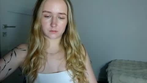 Snapshot of lulu_baby1 chatting on June 7, 7:50 pm Lulu Baby18 online show from June 7, 7:50 pm