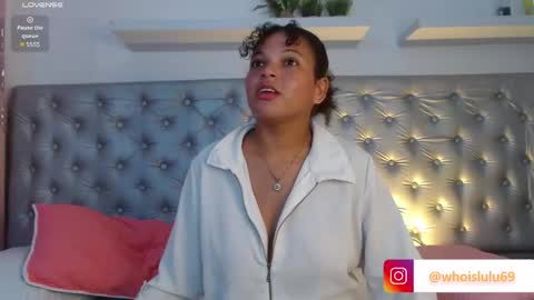 lulu_lovee_ online show from September 24, 3:21 am
