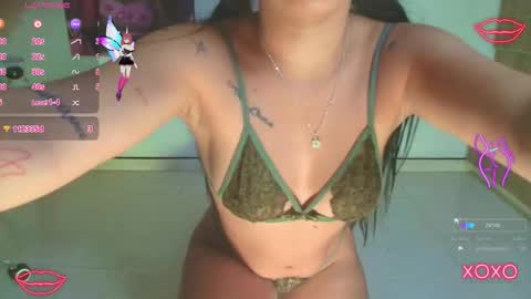 Snapshot of lulu_monroe chatting on November 20, 4:01 am Lulu online show from November 20, 4:01 am