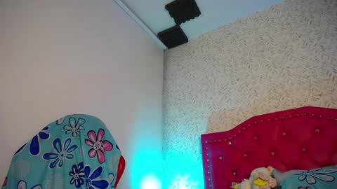 Luly online show from April 15, 4:08 am