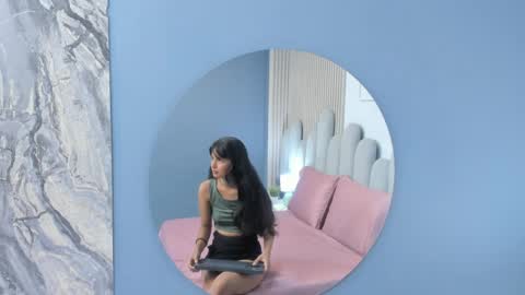 luly_dreams online show from April 7, 11:10 am