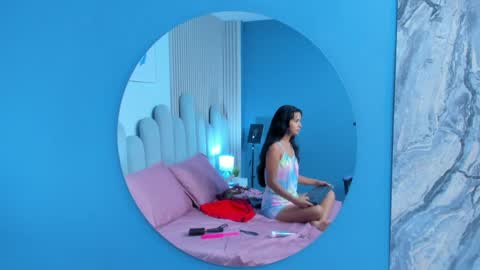 luly_dreams online show from April 12, 11:48 am