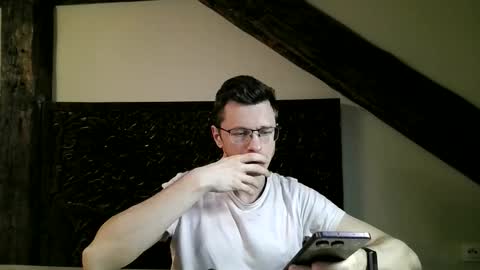 Andrew independent model 2000-0000 CET daily online show from April 15, 6:37 pm