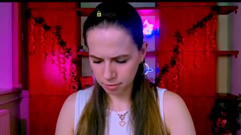Sweet Lumi online show from July 8, 7:35 am