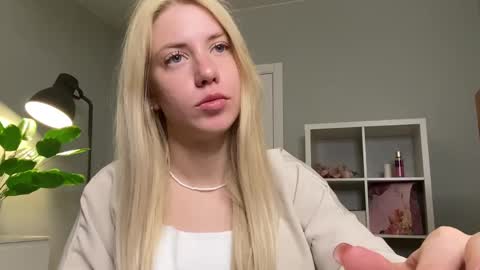 Catherine online show from April 16, 9:39 pm