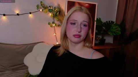 Nora online show from April 1, 11:11 am