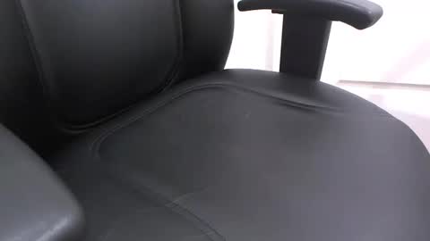 lun_cum online show from December 16, 7:52 pm