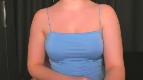 luna1vibe online show from May 2, 9:20 pm