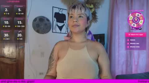 Snapshot of luna__cute chatting on April 27, 11:19 am Luna online show from April 27, 11:19 am