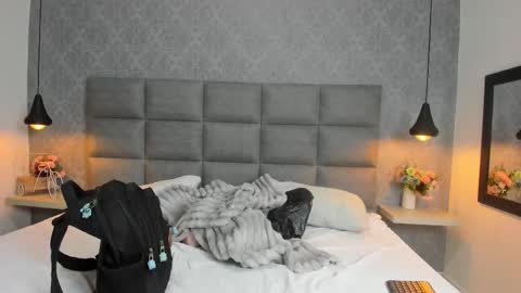 Snapshot of luna_bella3 chatting on November 13, 11:09 am Luna online show from November 13, 11:09 am