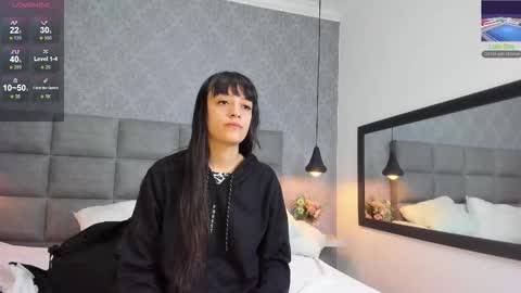 Snapshot of luna_bella3 chatting on December 3, 10:57 am Luna online show from December 3, 10:57 am