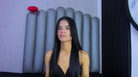 luna_bella_23 online show from April 17, 3:09 am