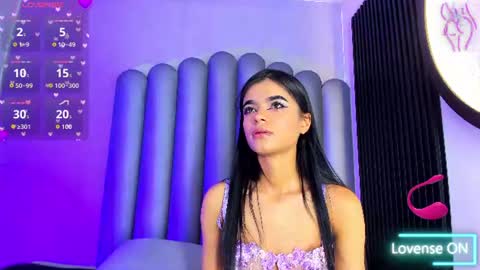 Snapshot of luna_bella_23 chatting on June 18, 3:07 am luna_bella_23 online show from June 18, 3:07 am