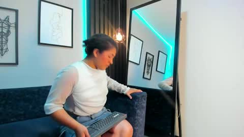 luna_blackwell online show from May 2, 8:14 pm