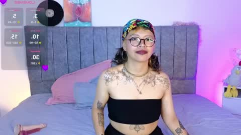 luna_blooms online show from April 9, 11:48 am