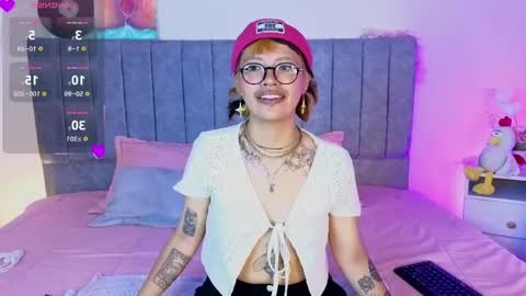 luna_blooms online show from April 13, 12:32 pm