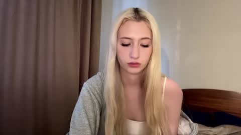 Alise online show from August 7, 3:14 pm